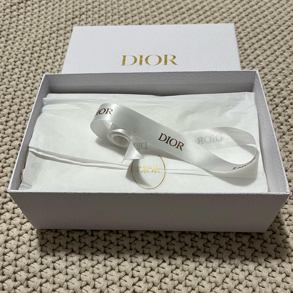Dior Beauty Gift Box - Picture 3 of 3